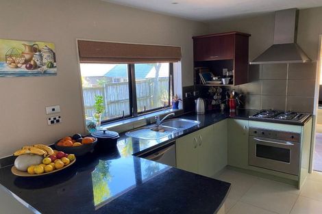 Photo of property in 10a Phoenicia Court, The Gardens, Auckland, 2105