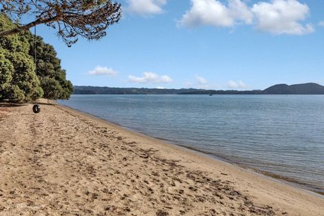 Photo of property in 152d One Tree Point Road, One Tree Point, 0118