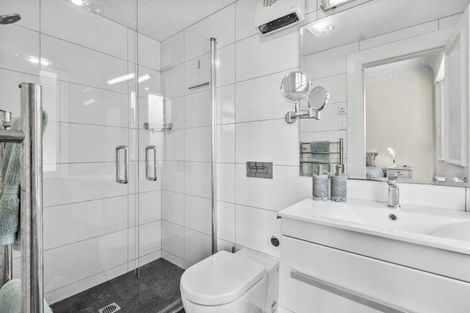 Photo of property in 163 Victoria Road, Saint Clair, Dunedin, 9012