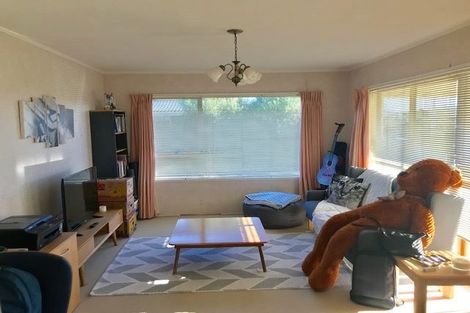 Photo of property in 1/2 Waterloo Road, Milford, Auckland, 0620