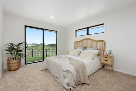Photo of property in 4 Manotini Way, Pyes Pa, Tauranga, 3112
