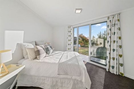 Photo of property in 19 Luxton Place, Mount Pleasant, Christchurch, 8081