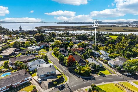 Photo of property in 61a Jaemont Avenue, Te Atatu South, Auckland, 0610