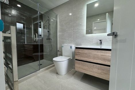 Photo of property in 9/90 Picasso Drive, West Harbour, Auckland, 0618