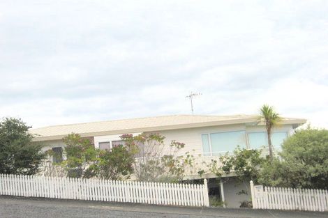 Photo of property in 5 Tairua Heights, Tairua, 3508