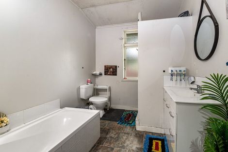 Photo of property in 100 Ranolf Street, Glenholme, Rotorua, 3010