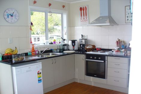 Photo of property in 22 Lingfield Street, Glenfield, Auckland, 0629