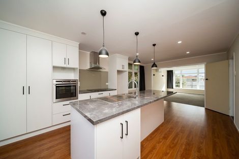 Photo of property in 84 Albion Street, Hawera, 4610