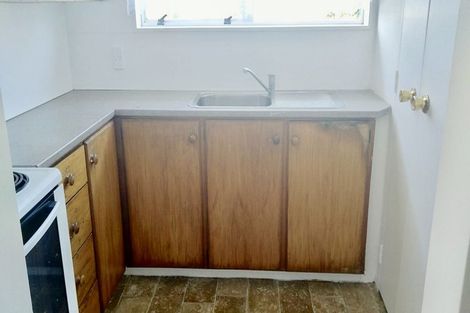 Photo of property in 2/47 Archibald Road, Kelston, Auckland, 0602