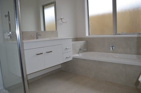 Photo of property in 16 Te Kio Crescent, Papamoa Beach, Papamoa, 3118