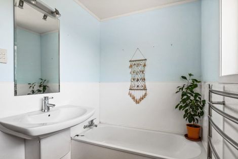 Photo of property in 27 Einstein Street, Outer Kaiti, Gisborne, 4010