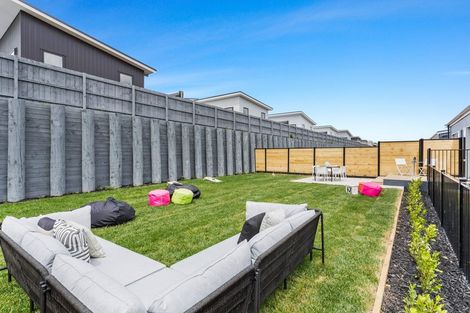 Photo of property in 33 Roundel Crescent, Whenuapai, Auckland, 0618