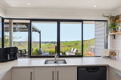 Photo of property in 4/155 Old Mountain Road, Karamu, Hamilton, 3285