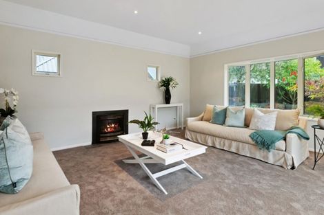 Photo of property in 43 Memorial Avenue, Ilam, Christchurch, 8053