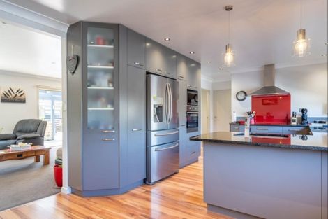 Photo of property in 46 Arawhata Road, Paraparaumu, 5032