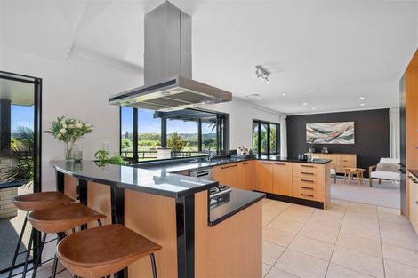 Photo of property in 903 Old North Road, Waimauku, 0882