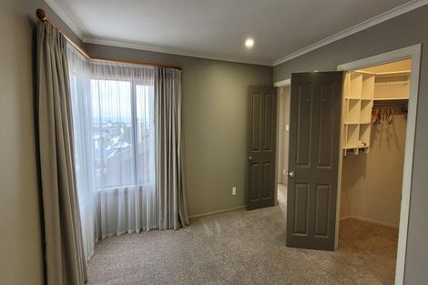 Photo of property in 85c Eliot Street, New Plymouth, 4310