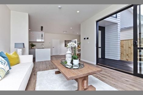 Photo of property in 47 Greenfinch Road, Hobsonville, Auckland, 0616