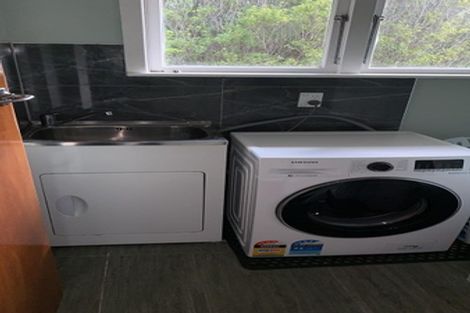 Photo of property in 16 Mcleod Road, Henderson, Auckland, 0612