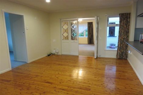 Photo of property in 110 Mcleod Road, Te Atatu South, Auckland, 0610