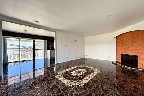 Photo of property in 3 Palm Court Drive, Glen Eden, Auckland, 0602