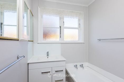 Photo of property in 15 Gower Street, Silverstream, Upper Hutt, 5019