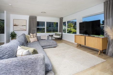 Photo of property in 13 Hume Drive, Hillcrest, Auckland, 0627