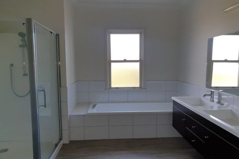 Photo of property in 18 Puketapu Road, Taradale, Napier, 4112