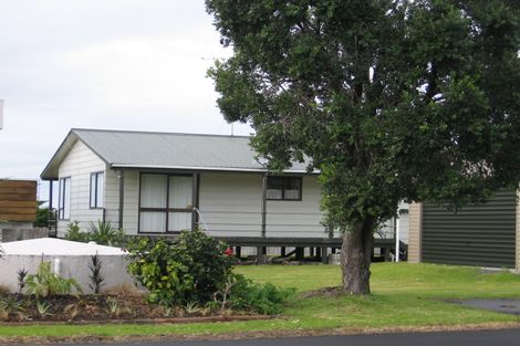 Photo of property in 100a Omaha Drive, Omaha, 0986