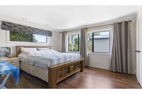 Photo of property in 2/6 Kimdale Place, Totara Heights, Auckland, 2105