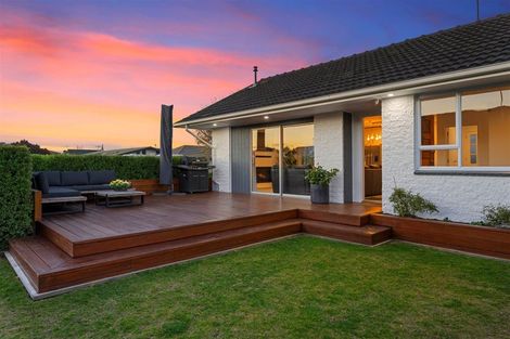 Photo of property in 9 Beeston Place, Redwood, Christchurch, 8051