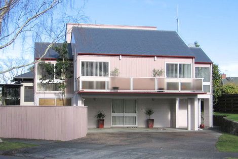 Photo of property in 29 Montgomery Terrace, Hokowhitu, Palmerston North, 4410