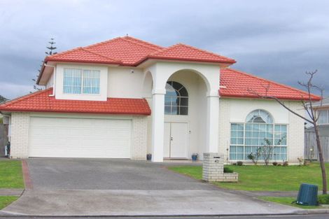 Photo of property in 42 Delmont Close, East Tamaki Heights, Auckland, 2016