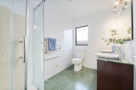 Photo of property in 54 Sapperton Drive, Henderson, Auckland, 0612