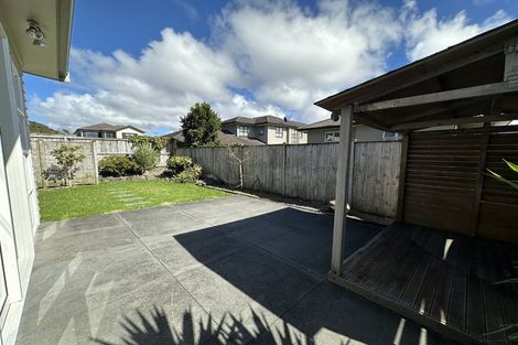 Photo of property in 37 Tihi Street, Stonefields, Auckland, 1072