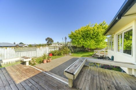 Photo of property in 7 Logan Way, Kelvin Grove, Palmerston North, 4414