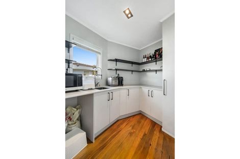 Photo of property in 12 Fordyce Avenue, Sunnyhills, Auckland, 2010