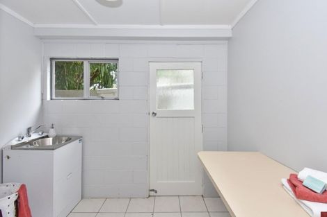 Photo of property in 31 Domain Road, Weymouth, Auckland, 2103