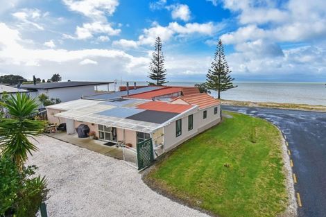 Photo of property in 903 East Coast Road, Kaiaua, Pokeno, 2473