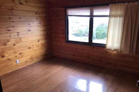 Photo of property in 31 Marina View Drive, West Harbour, Auckland, 0618