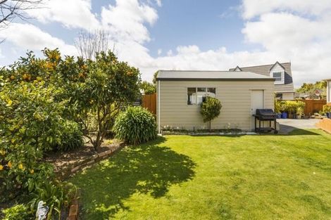 Photo of property in 12 Humphries Place, Awapuni, Palmerston North, 4412