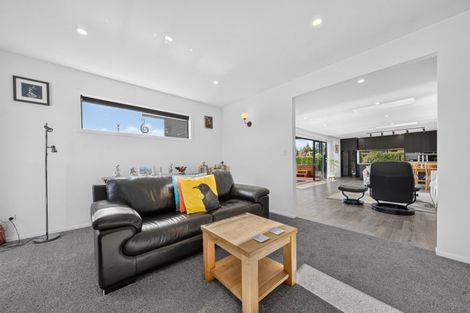 Photo of property in 25 Mill Grove, Clareville, Carterton, 5713