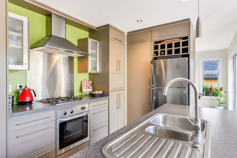 Photo of property in 7 Greenfield Drive, Western Heights, Hamilton, 3200