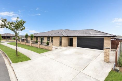 Photo of property in 2 Allgood Place, Rototuna North, Hamilton, 3210