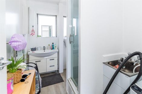 Photo of property in 226 Old Farm Road, Hamilton East, Hamilton, 3216