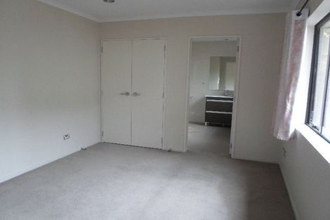Photo of property in 86 Rising Parade, Fairview Heights, Auckland, 0632