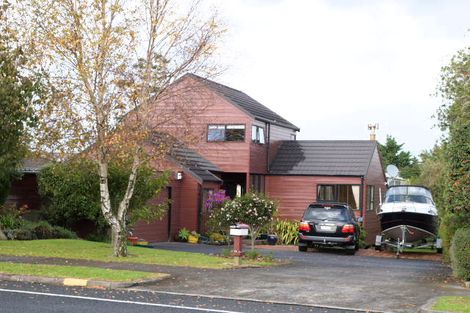 Photo of property in 24 Golfland Drive, Golflands, Auckland, 2013
