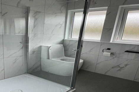 Photo of property in 2/24 Harris Road, Mount Wellington, Auckland, 1051