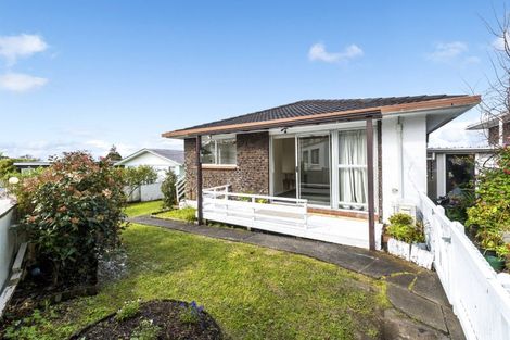 Photo of property in 2/27 Spence Road, Henderson, Auckland, 0612