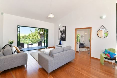 Photo of property in 1447 Old North Road, Helensville, 0875